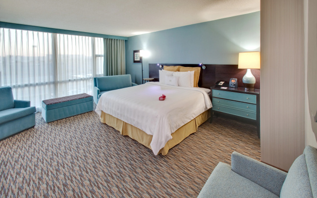 photo 4 of Crowne Plaza Lombard Downers Grove by IHG