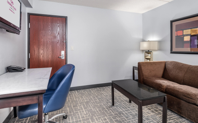 photo 5 of Crowne Plaza Milwaukee Airport by IHG
