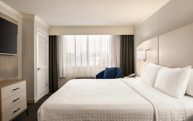photo 3 of Crowne Plaza: Philadelphia - King of Prussia by IHG