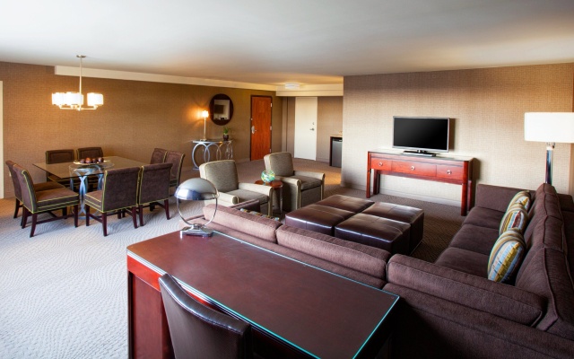 photo 3 of Crowne Plaza Pittsburgh Airport