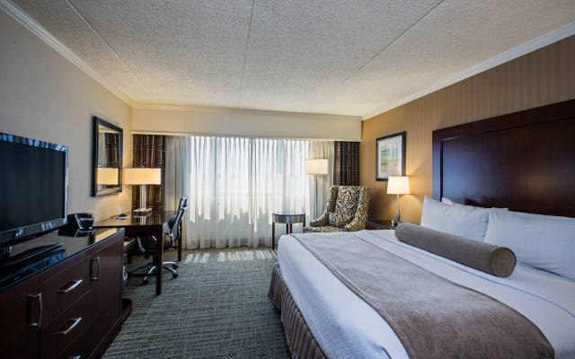 photo 3 of Crowne Plaza St. Louis Airport by IHG