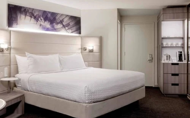 photo 4 of Crowne Plaza/ Stay Bridge Suites Atlanta Midtown - 5 Nights, Atlanta, USA
