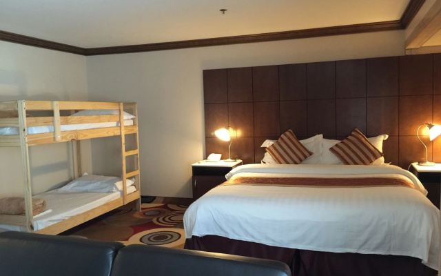 photo 4 of LA Crystal Hotel - Los Angeles Area