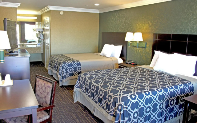 photo 4 of Crystal Inn Suites & Spas