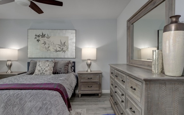 photo 2 of Cute Apt Close To Downtown, Long Beach! 1 Bedroom Apts by RedAwning