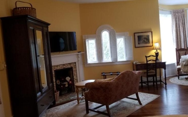 photo 5 of C.W. Worth House Bed and Breakfast