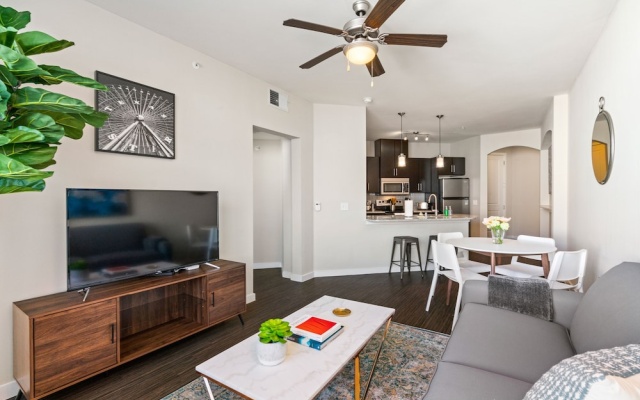 photo 5 of Dallas Beautiful 1BD 1BA Downtown Apartment