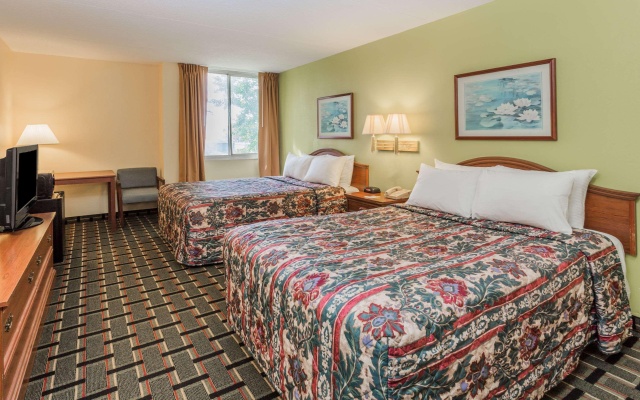 photo 4 of Days Hotel & Conference Center by Wyndham Danville