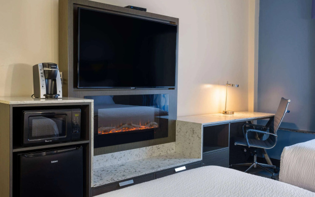photo 4 of Days Hotel by Wyndham North Bergen NYC Area