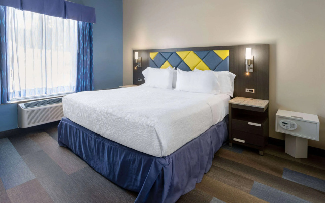 photo 5 of Days Hotel by Wyndham North Bergen NYC Area