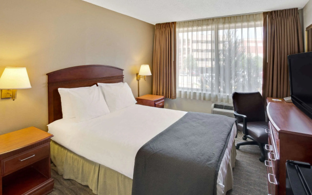 photo 5 of Days Inn by Wyndham Silver Spring