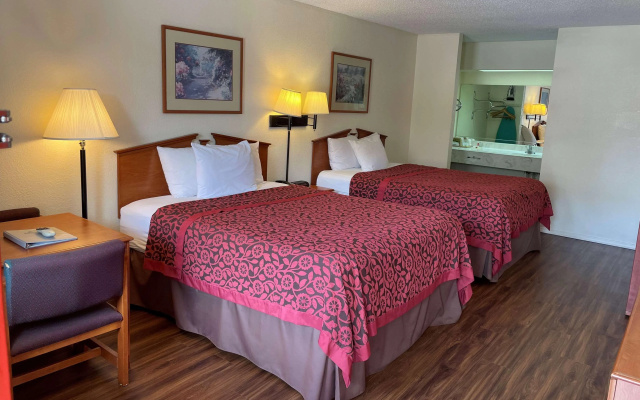 photo 3 of Executive Inn & Suites