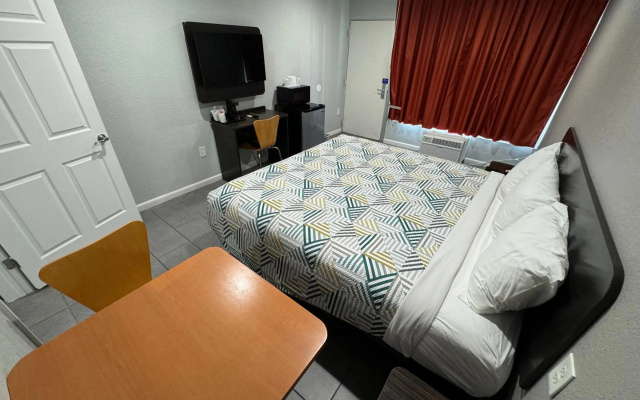 photo 2 of Motel 6 Englewood