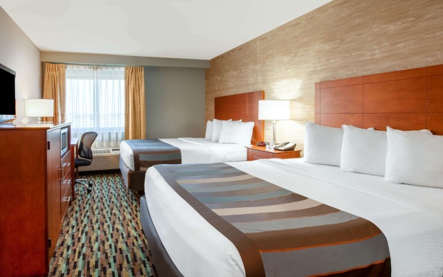 photo 5 of Wingate by Wyndham Detroit Metro Airport