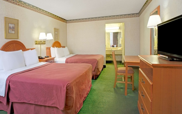 photo 3 of Days Inn by Wyndham Alexandria South