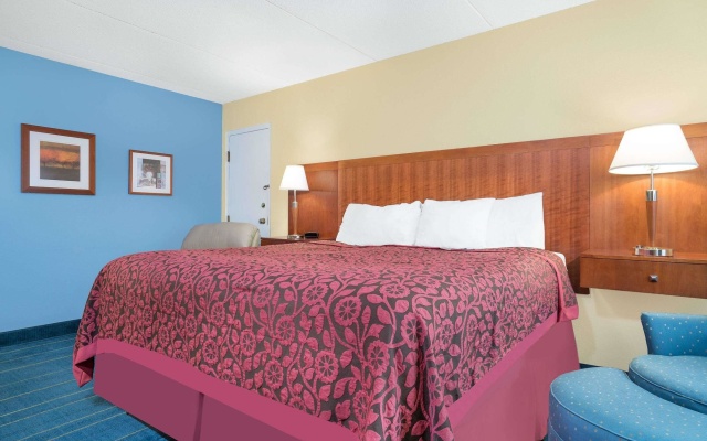 photo 2 of Relax Inn