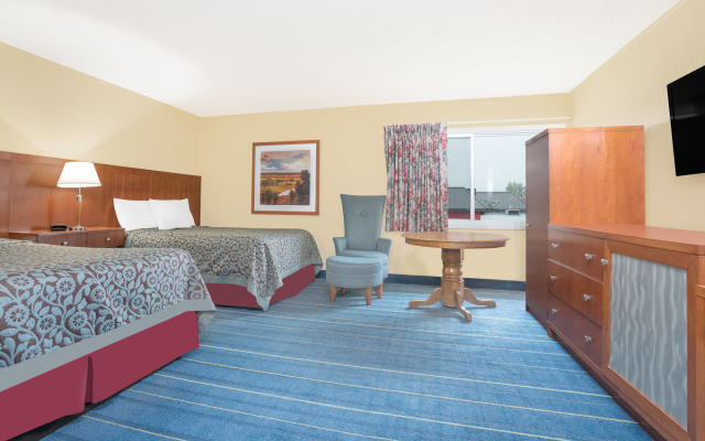 photo 3 of Relax Inn