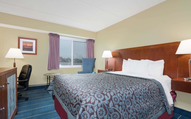 photo 4 of Relax Inn