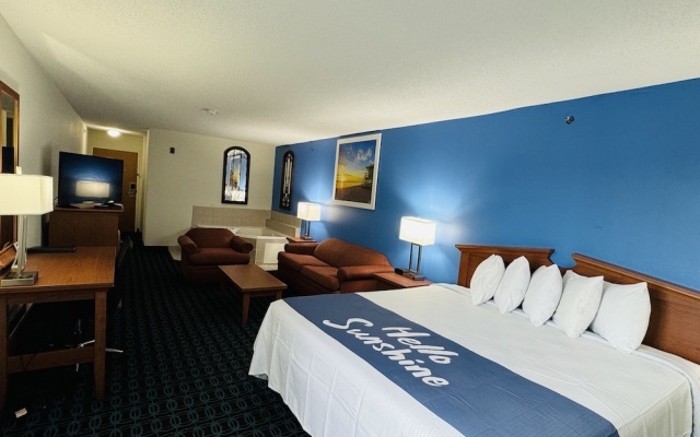 photo 4 of Days Inn & Suites Cambridge