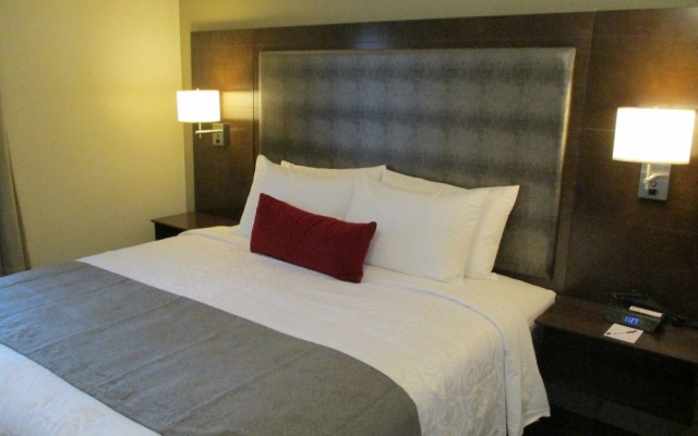 photo 5 of Days Inn And Suites Grand Rapids/Grandville