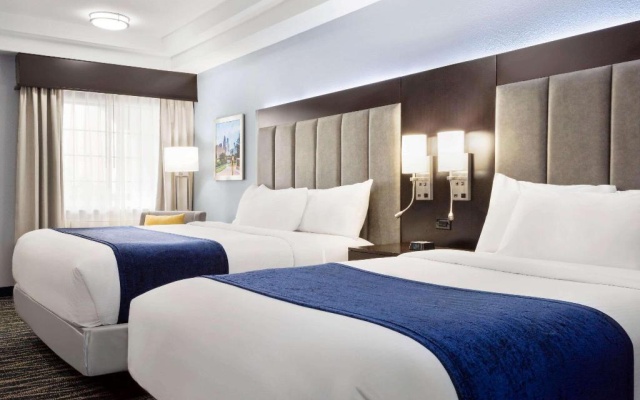 photo 4 of DAYS INN & SUITES BY WYNDHAM HOUSTON HOBBY AIRPORT