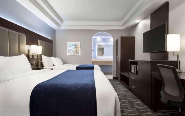 photo 5 of DAYS INN & SUITES BY WYNDHAM HOUSTON HOBBY AIRPORT
