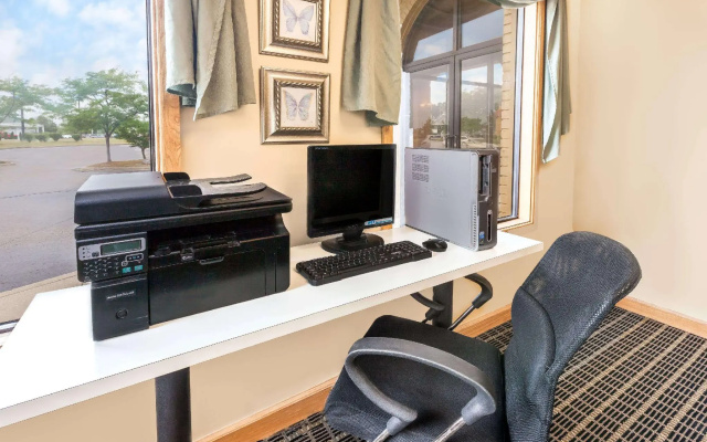 photo 4 of Days Inn & Suites by Wyndham Kalamazoo