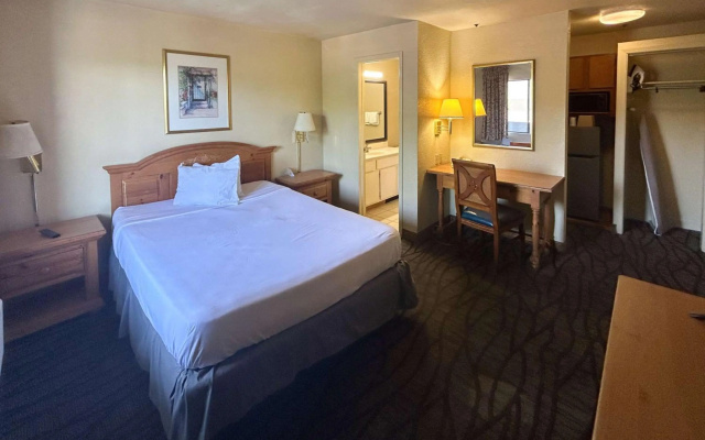 photo 3 of Motel 6 Tempe, AZ – Elliot Road