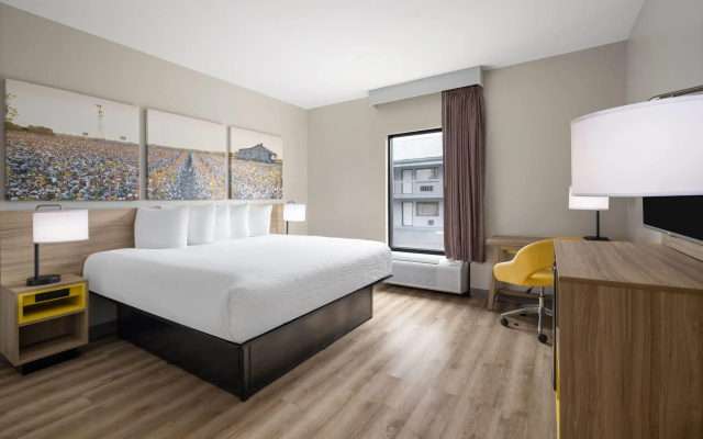 photo 4 of Days Inn by Wyndham Anderson