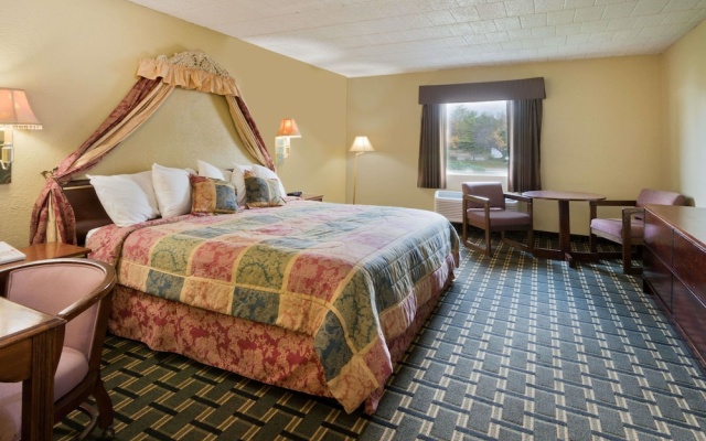photo 4 of Days Inn Batavia Darien Lake Theme Park