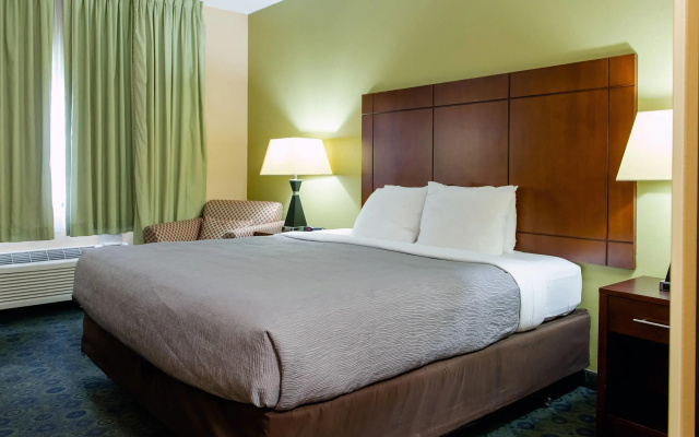 photo 5 of Quality Inn & Suites Bloomington I-55 and I-74