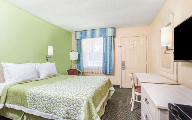 photo 5 of Days Inn by Wyndham Bradenton I-75