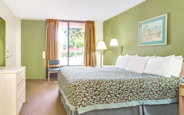 photo 5 of Days Inn by Wyndham Bradenton - Near the Gulf