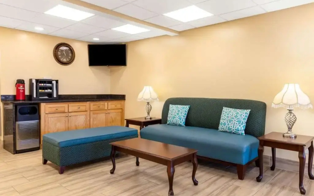 photo 2 of Days Inn By Wyndham Murphy