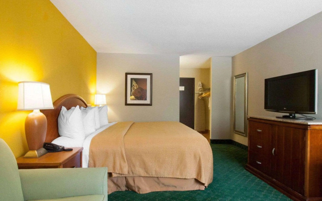 photo 3 of Quality Inn Cairo I-57