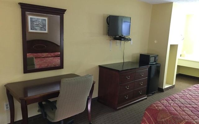 photo 4 of Days Inn Canton