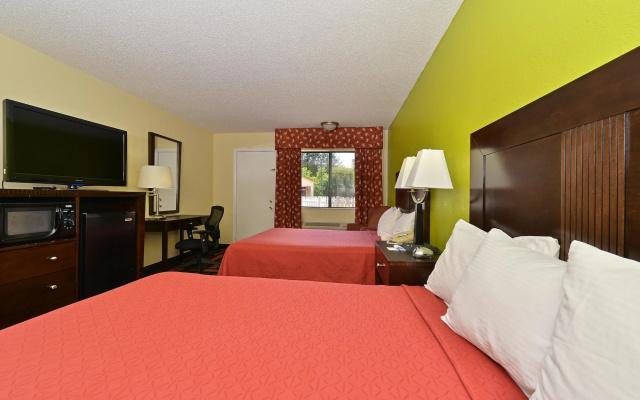 photo 3 of Americas Best Value Inn Canton, NC