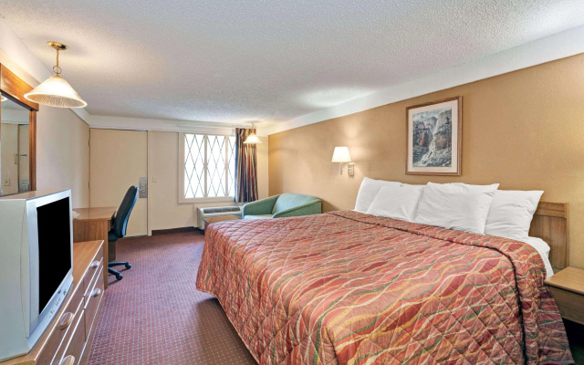 photo 4 of Quality Inn Charleston South