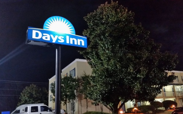photo 4 of Days Inn Chattanooga/Hamilton Place