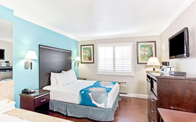 photo 4 of Cabana Inn & Suites