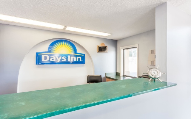 photo 2 of Days Inn Clinton