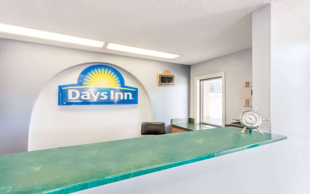 photo 2 of Days Inn by Wyndham Clinton