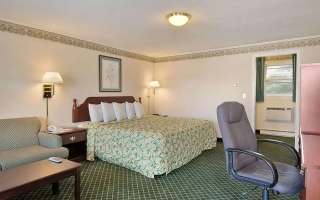 photo 2 of Days Inn Concord