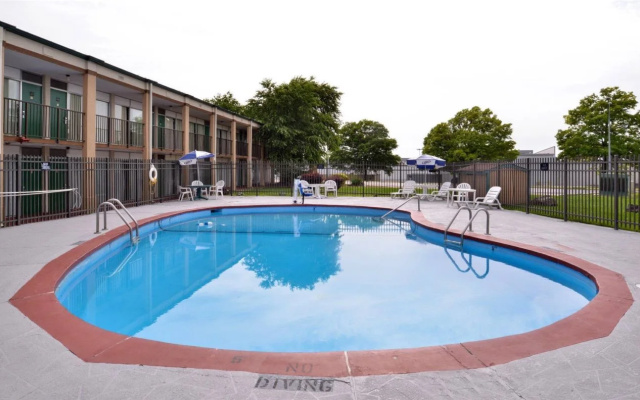 photo 3 of Americas Best Value Inn