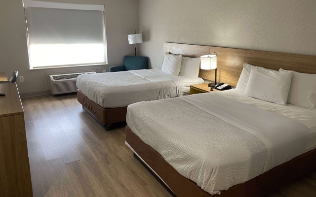 photo 4 of Days Inn by Wyndham Dallas Garland West
