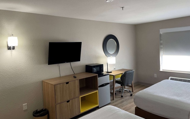 photo 5 of Days Inn by Wyndham Dallas Garland West