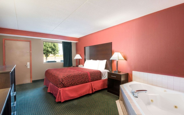 photo 2 of Days Inn by Wyndham Dayton Huber Heights Northeast
