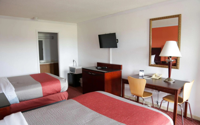 photo 3 of Motel 6 - Dayton, OH