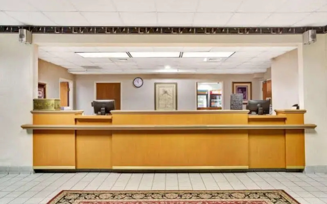 photo 2 of Days Inn & Suites by Wyndham Denver International Airport