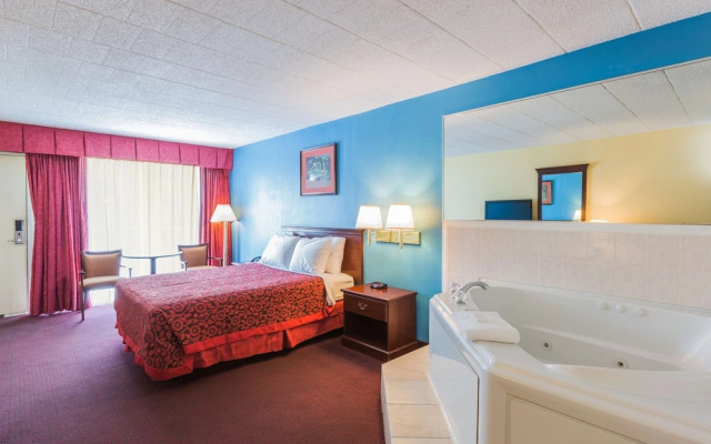 photo 4 of Days Inn East Stroudsburg